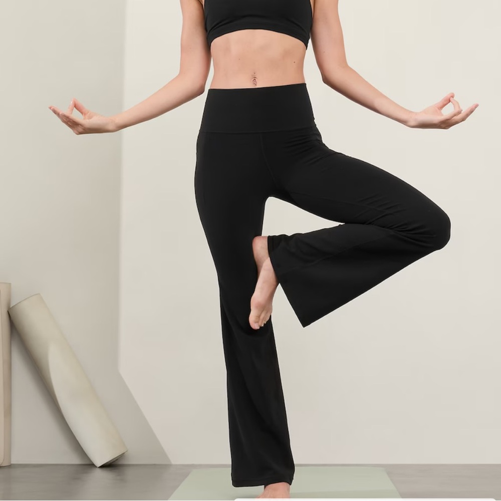 ATHLETA Salutation Stash Flare Pant NWOT